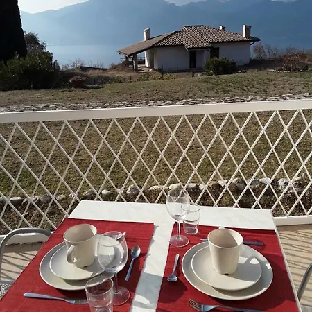 Christina's Torri Del Benaco